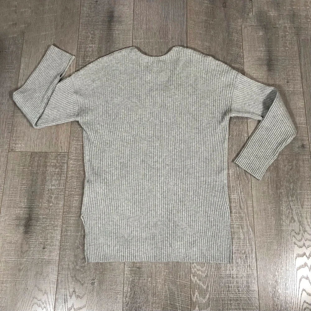 Abercrombie & Fitch Women’s V-Neck Rib Sweater Size XS